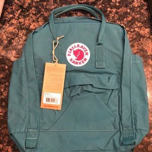 NWT Fjallraven Kanken Ocean Green